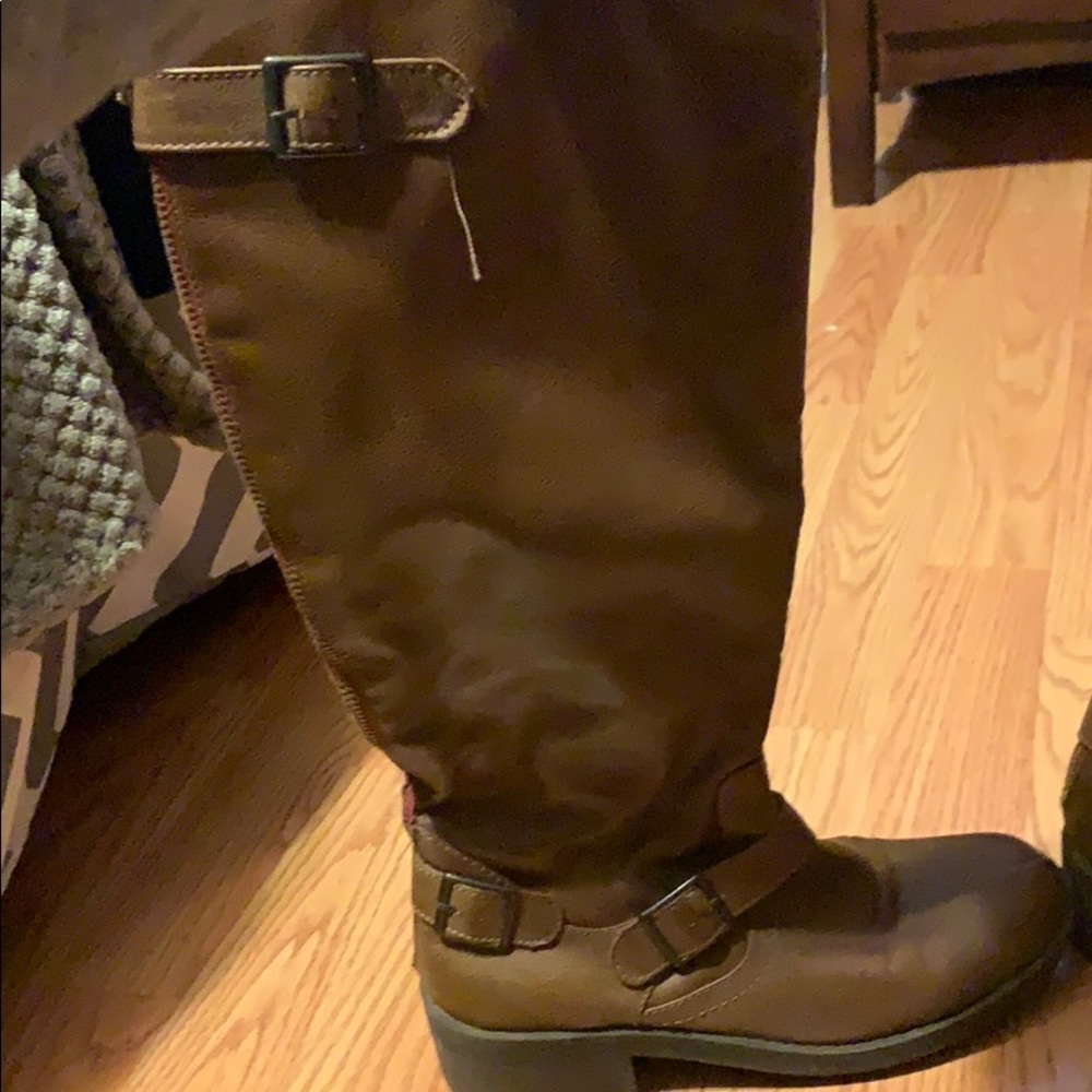 Dress boots